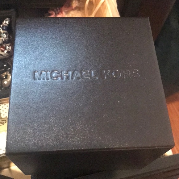Michael Kors Watch - Picture 3 of 3